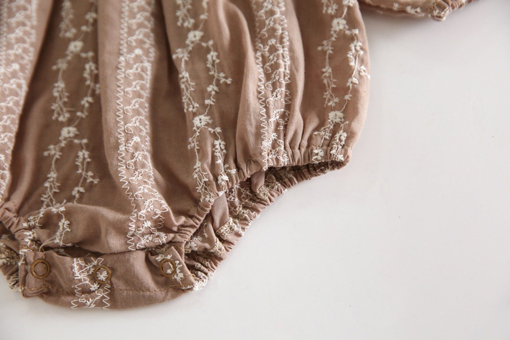 長袖ロンパース ベビー 刺繍 フラワー パール レース 長袖ロンパース【mh0000207】