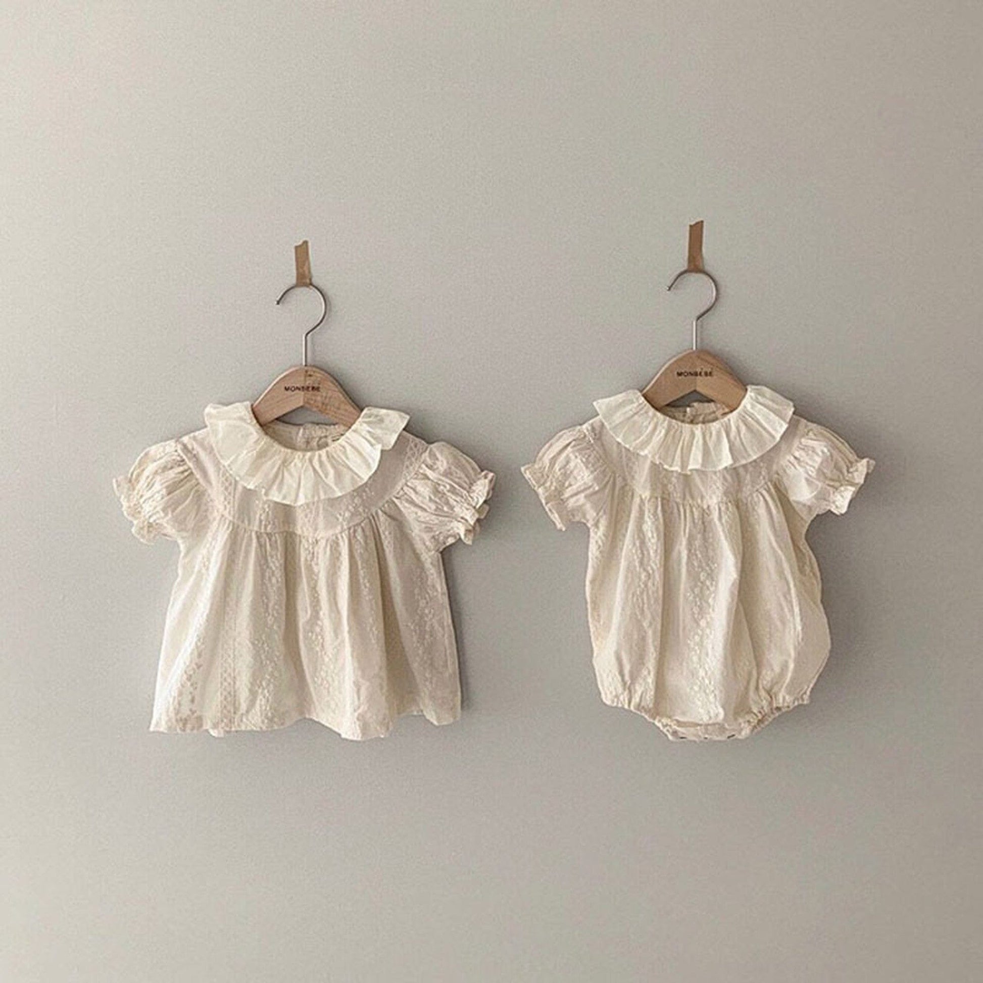 半袖ロンパース ベビー フラワー 刺繍 フリル襟 半袖 ロンパース ブラウス【mh0000392】