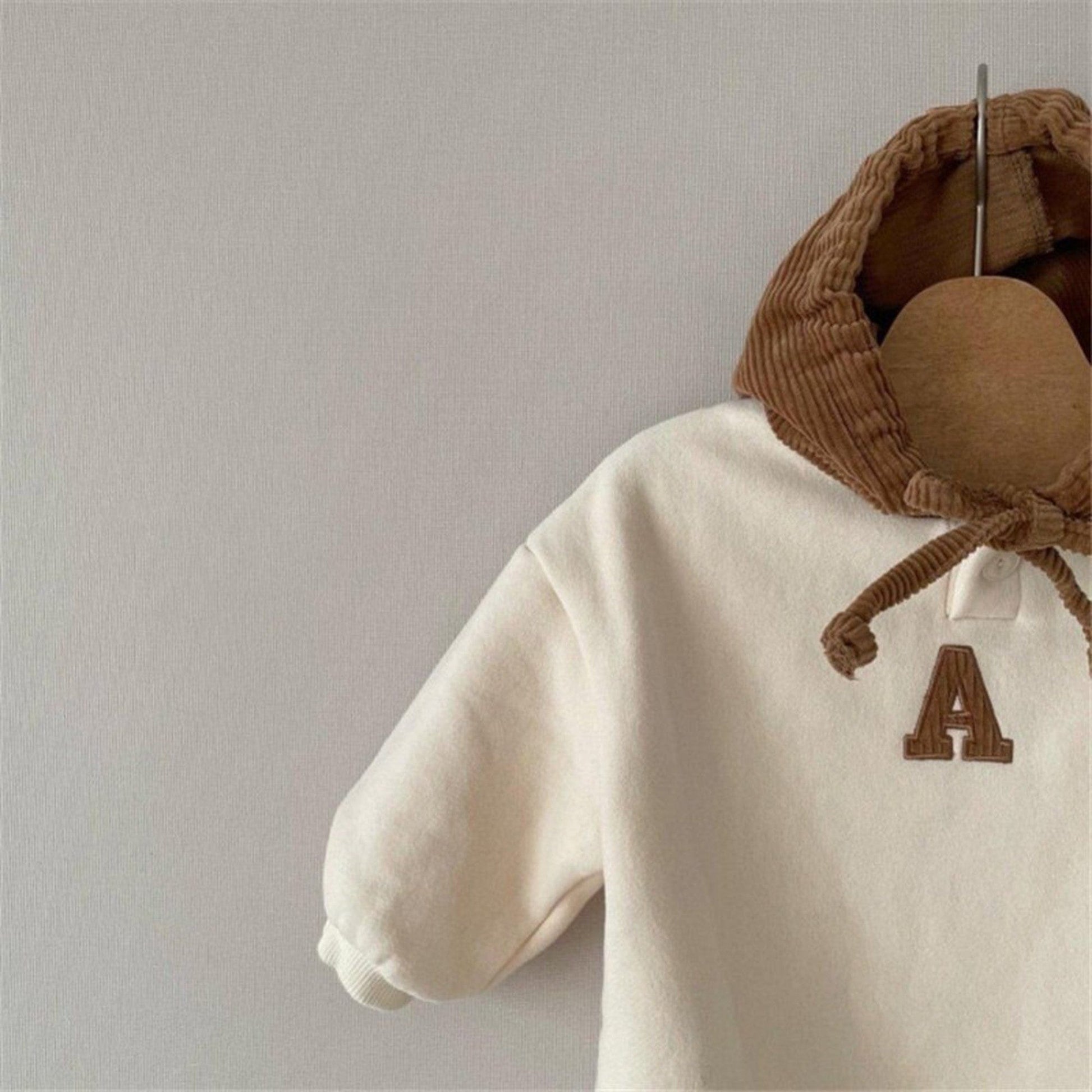 長袖ロンパース ベビー レターロゴ 刺繍 フーディ 長袖 ロンパース ジャンプスーツ【mh0000620】