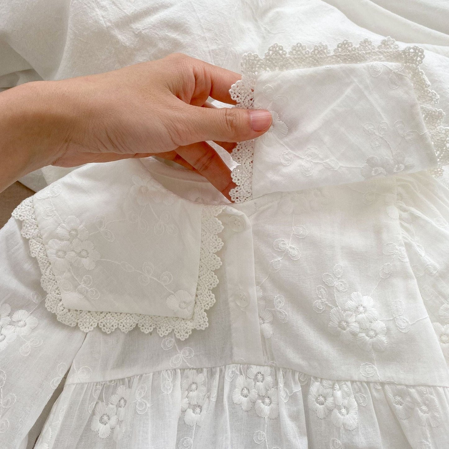 長袖ロンパース ベビー フラワー 刺繍 ビッグカラー 長袖 ロンパース【mh0001153】