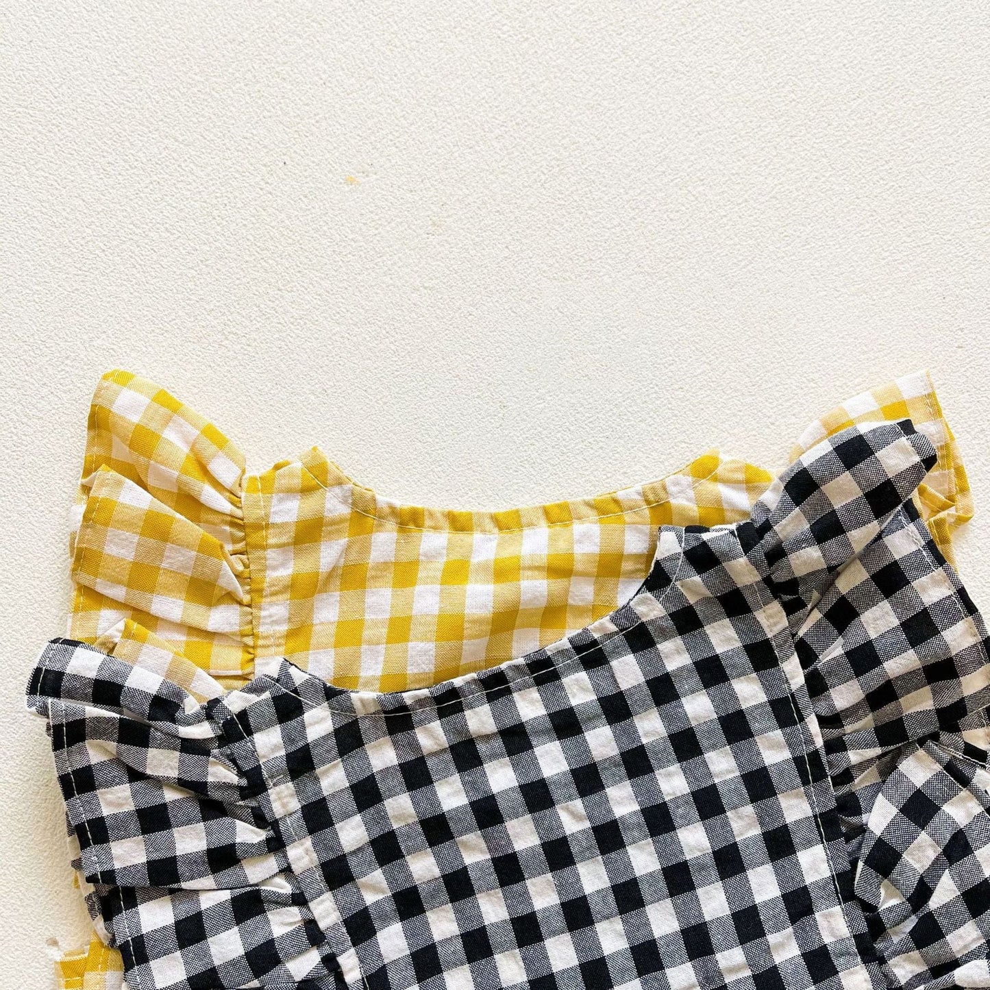 ノースリーブセットアップ ベビー ギンガム チェック フリル ノースリーブ ロンパース リボン ヘアバンド セット【mh0001961】