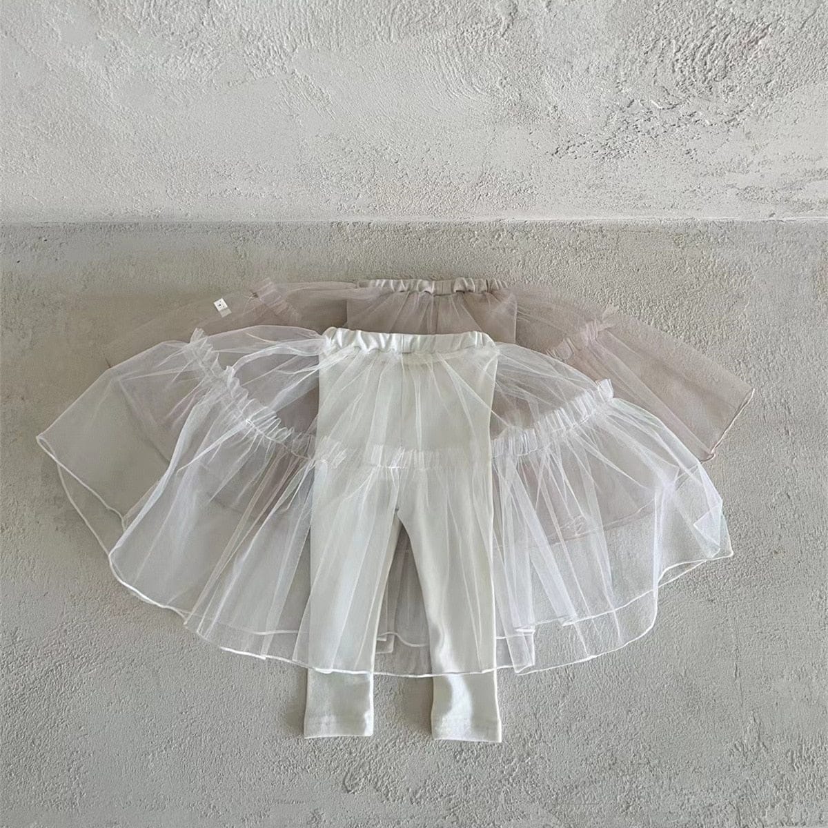 レギンスパンツ White / 9M 73cm / 取り寄せ（7〜21日） ベビー チュチュ チュール スカート ドッキング レギンスパンツ