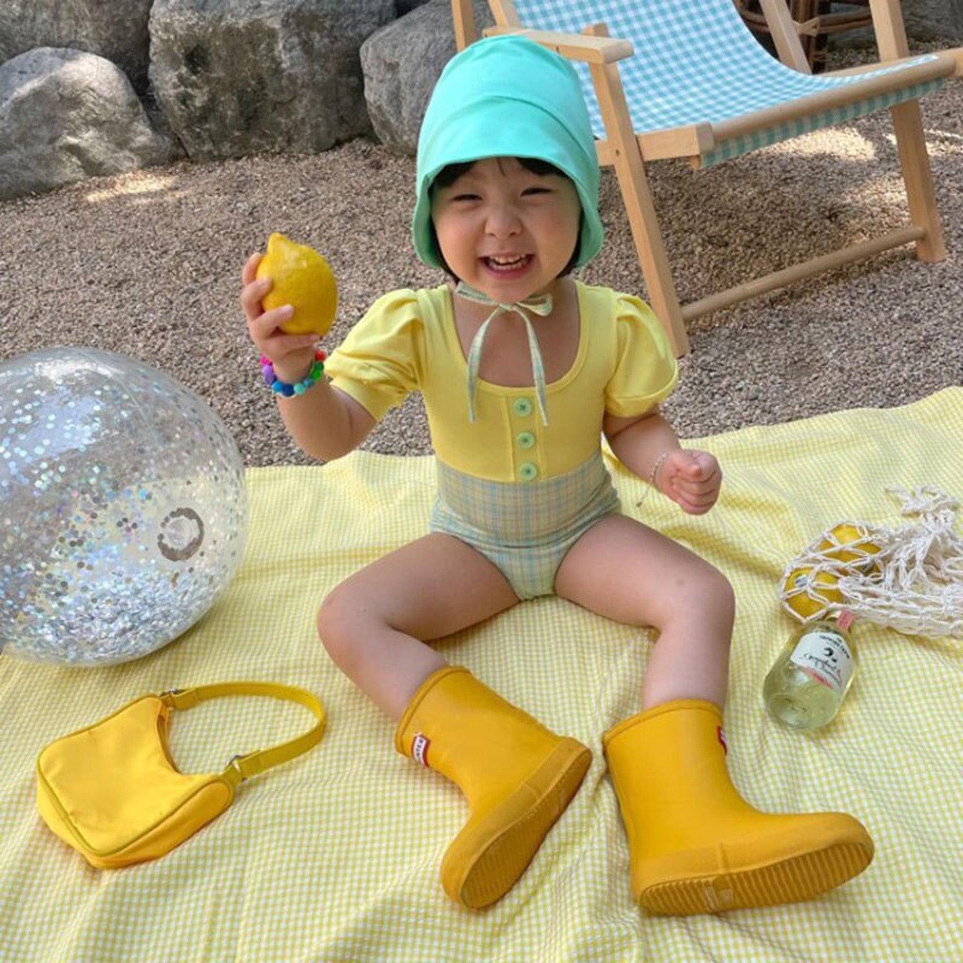 ベビー用水着 Yellow / 90cm キッズ チェック ドッキング パフスリーブ 半袖 ワンピース 水着 帽子 セット スイムスーツ【mh0000710】