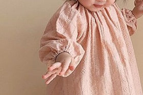 -ベビーキッズ フラワー 刺繍 エプロン ワンピース ロンパース【mh0000064】 - mamahalo shop - 長袖ロンパース -  べビー服 - 子供服 - 男の子 - 女の子