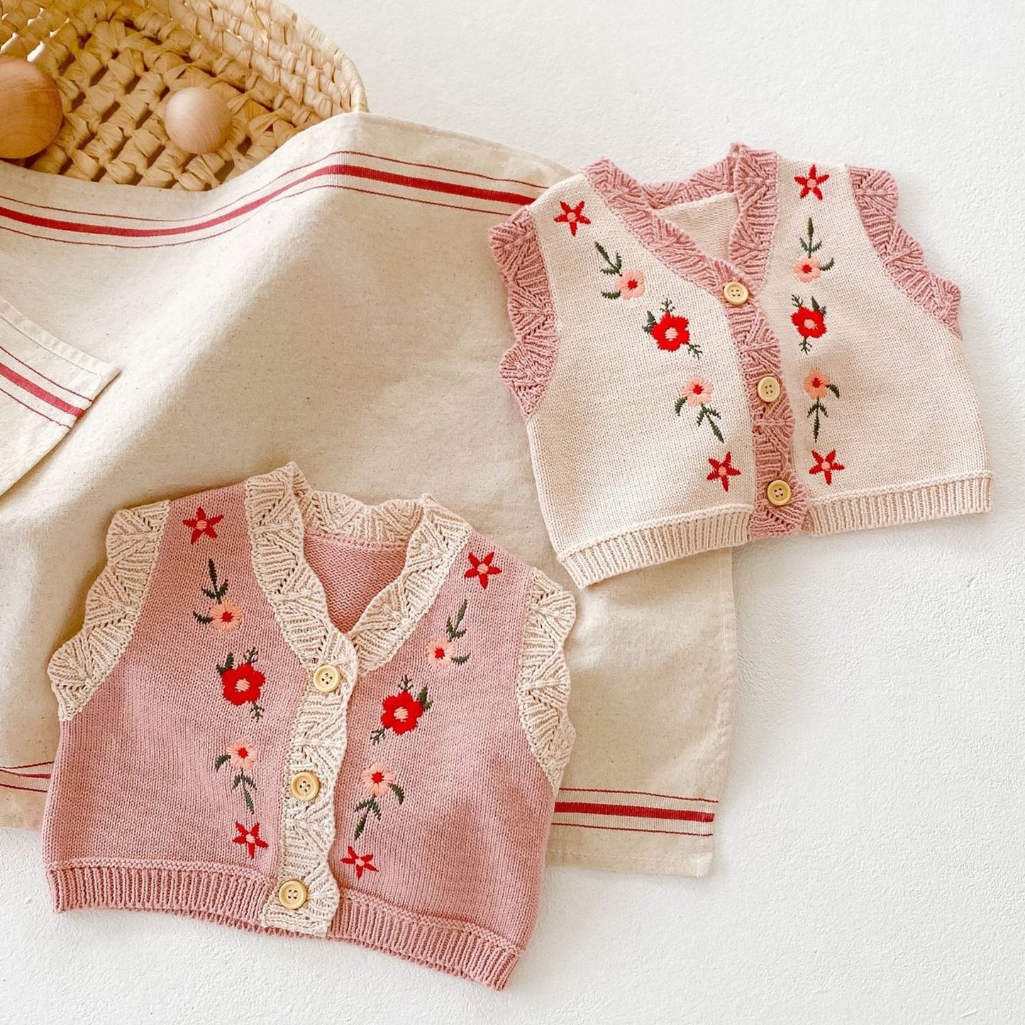 -ベビー フラワー 刺繍 ベスト【mh0000083】 - mamahalo shop - ベスト -  べビー服 - 子供服 - 男の子 - 女の子