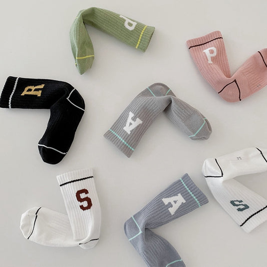 -ベビー キッズ アルファベット ソックス 靴下 4足セット - mamahalo shop - ベビー用靴下・タイツ -  べビー服 - 子供服 - 男の子 - 女の子